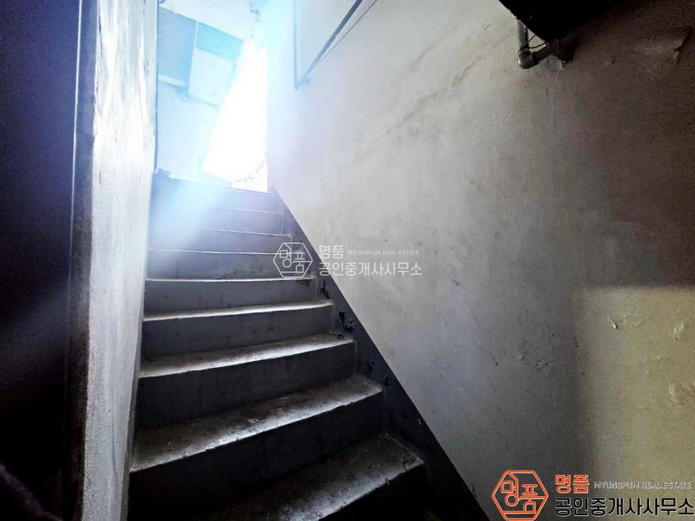 서울 강남구 논현동 19P 상가 I 논현동 I 지하1층 I 무권리 월세 매물번호 11261 사진 9