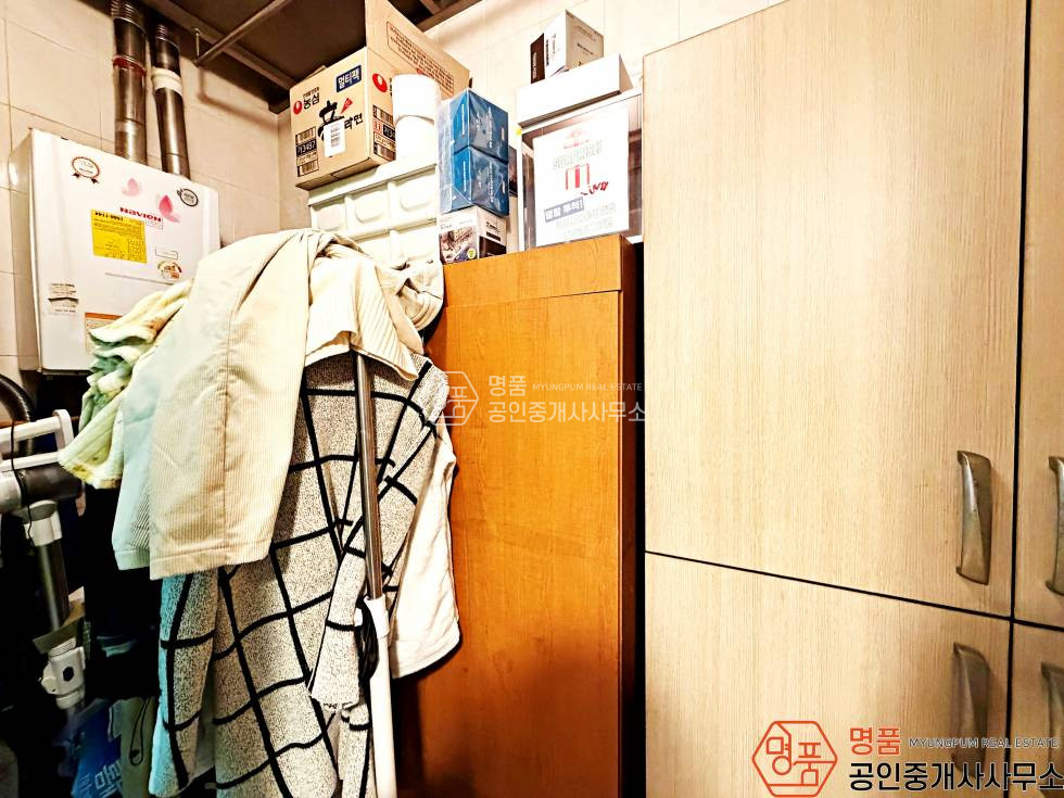 서울 강남구 논현동 18P 사무실 I 논현역초역세 I 바닥난방 I 내부수도 I 가성비사무실 월세 매물번호 11196 사진 8