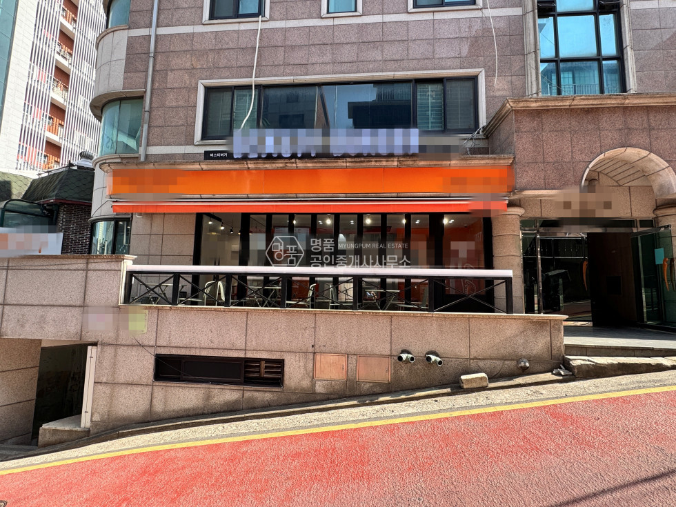 서울 서초구 반포동 26P I 테라스 I 역세권 I 음식점 I 인테리어 월세 매물번호 11014 사진 1
