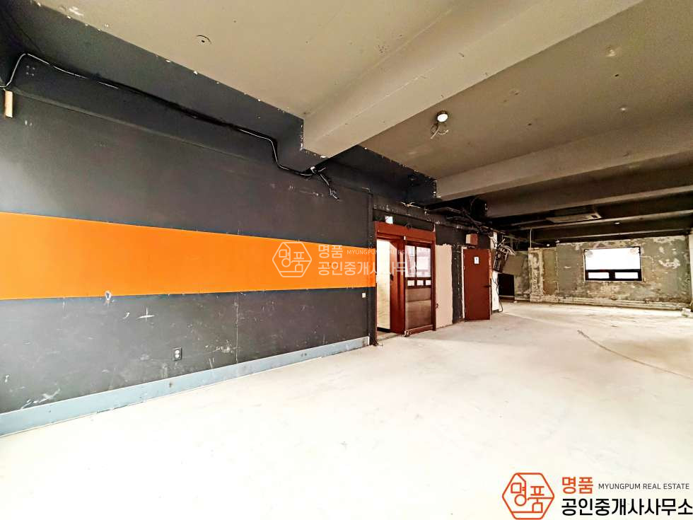 서울 강남구 논현동 30P 상가 I 논현메인 I 신논현역세 I 단독사용 I 무권리 월세 매물번호 10296 사진 5