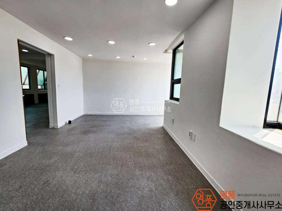 서울 강남구 역삼동 언주역인근 I 세련된 인테리어 I 오피스 추천 I 진행임박 월세 매물번호 10477 사진 1