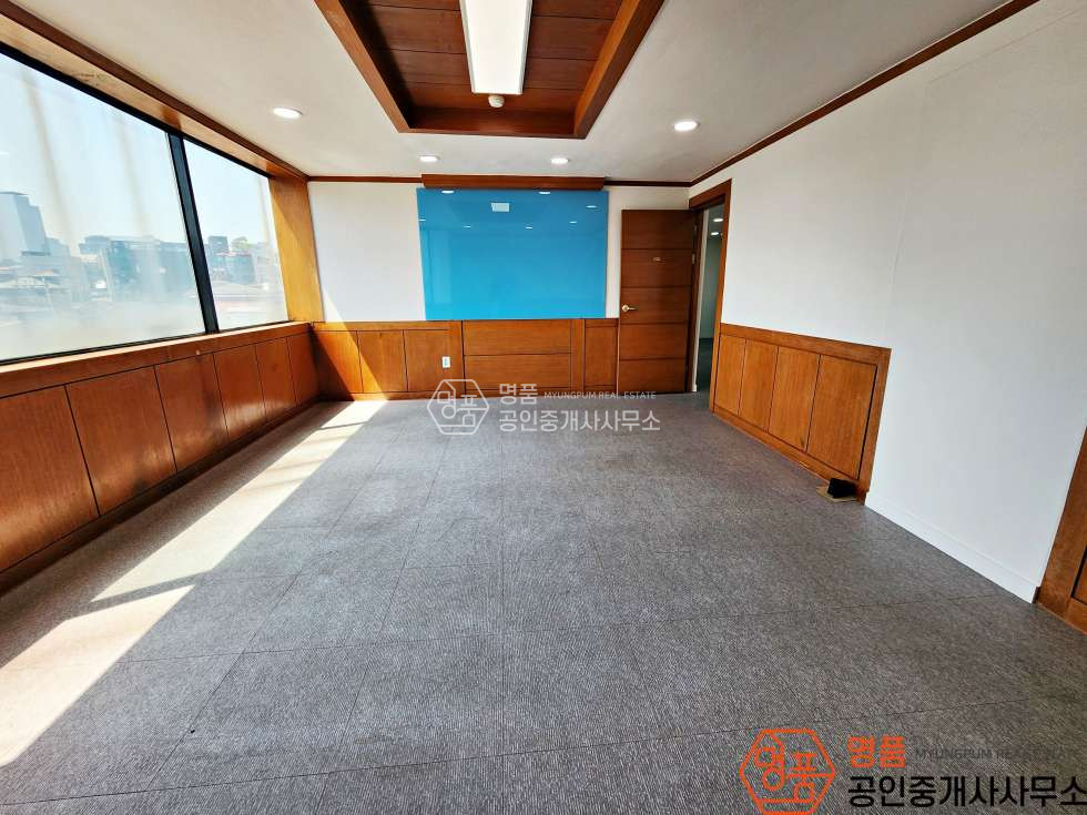 서울 강남구 역삼동 언주역인근 I 세련된 인테리어 I 오피스 추천 I 진행임박 월세 매물번호 10477 사진 3