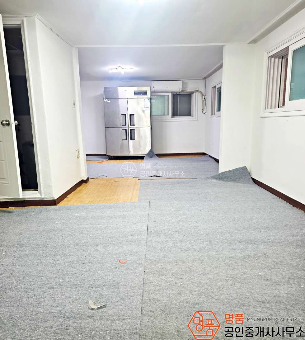 서울 서초구 반포동 30P 배달음식점 I 논현초역세 I 무권리 I 가성비 I 외관상1층 월세 매물번호 10496 사진 2