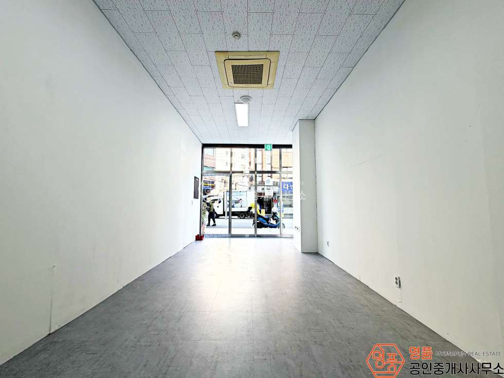 서울 강남구 역삼동 사진 有 I 8P 상가 I 높은층고 I 복합상권 I 무권리1층 월세 매물번호 10514 사진 2