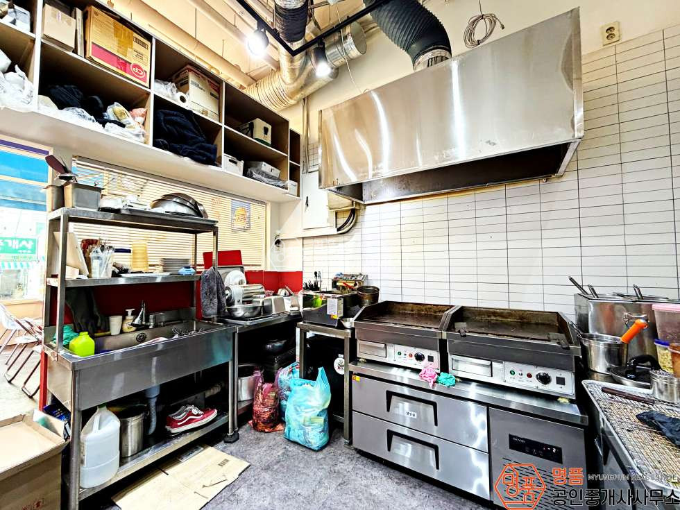 서울 강남구 역삼동 사진有 I 8P 음식점 I 층고높은 I 복합상권 I 노출최상1층 월세 매물번호 10515 사진 6