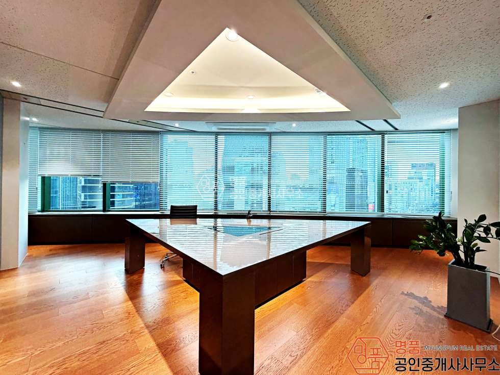 서울 강남구 역삼동 76P 병의원 I 강남역 I 초역세 I 지하역사연결된 I 대형빌딩 월세 매물번호 10004 사진 5
