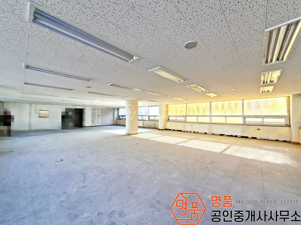 서울 서초구 반포동 48P 사무실 I 논현초역세 I 내부깔끔 I 채광좋은 I 가성비사무실 월세 매물번호 10578 사진 5