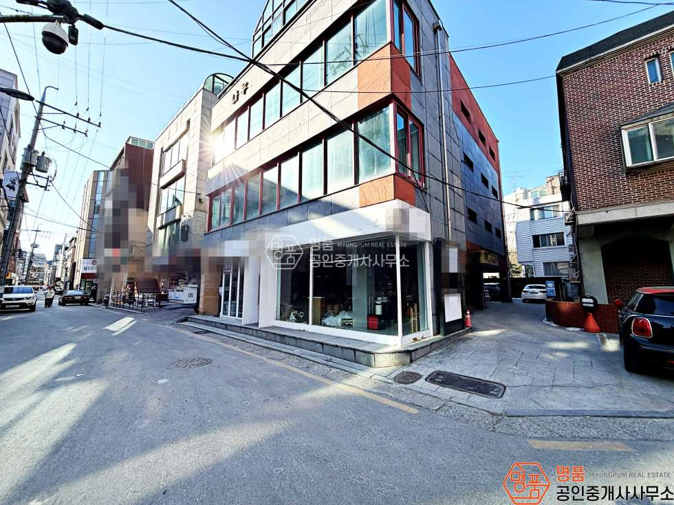 서울 강남구 신사동 사진有 I 29P 상가 I 채광우수 I 내부깔끔 I 노출최상1층 월세 매물번호 10638 사진 2