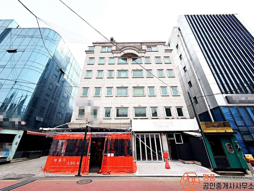 서울 강남구 논현동 소형사무실 I 논현메인 I 내부깔끔 I 가성비 월세 매물번호 10670 사진 1