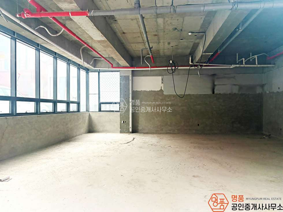 서울 강남구 청담동 34P 상가 I 청담스퀘어인근 I 무권리 I 노출최상 I 1층상가 월세 매물번호 10712 사진 2