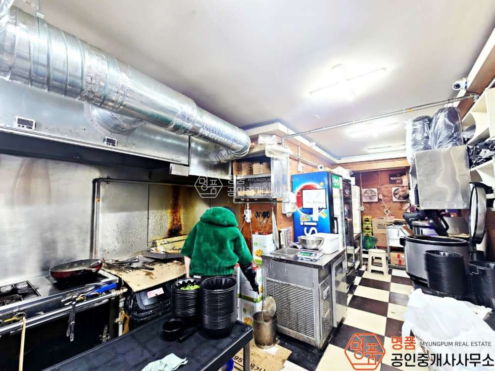 서울 강남구 논현동 10P 배달전문점 I 논현메인 I 외관2층 I 가성비상가 월세 매물번호 10064 사진 4