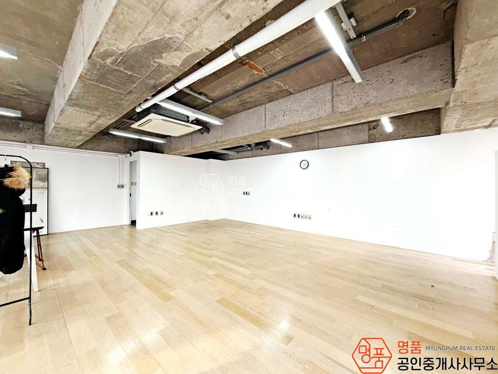 서울 강남구 논현동 25P 사무실 I 학동역세 I 노출천장 I 통창채광 I 가성비사무실 월세 매물번호 10589 사진 4