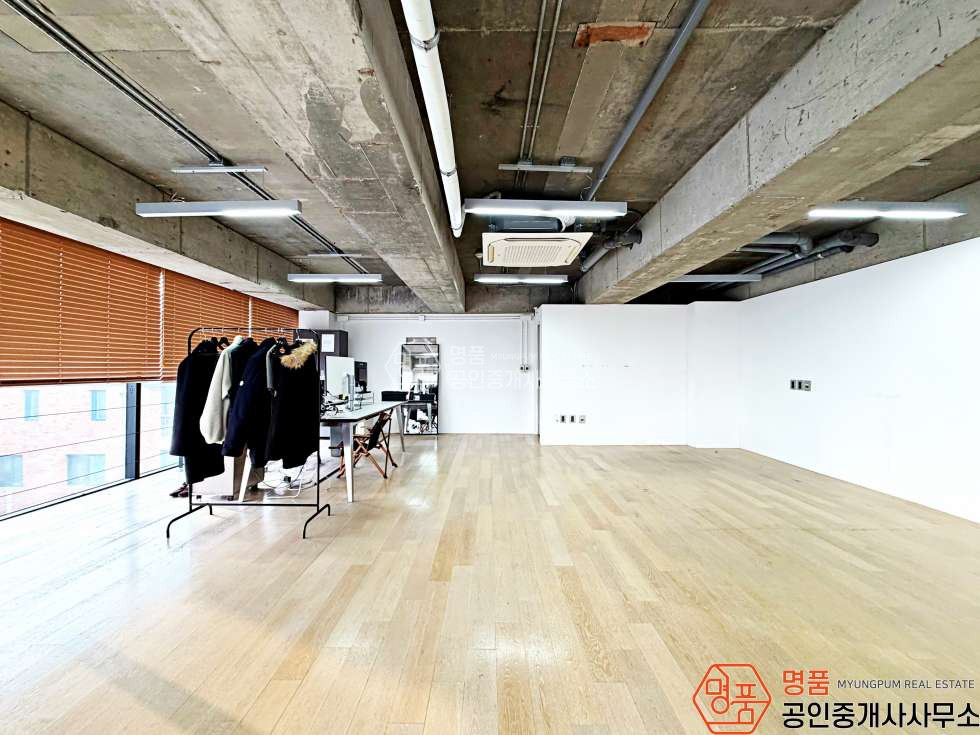 서울 강남구 논현동 25P 사무실 I 학동역세 I 노출천장 I 통창채광 I 가성비사무실 월세 매물번호 10589 사진 5