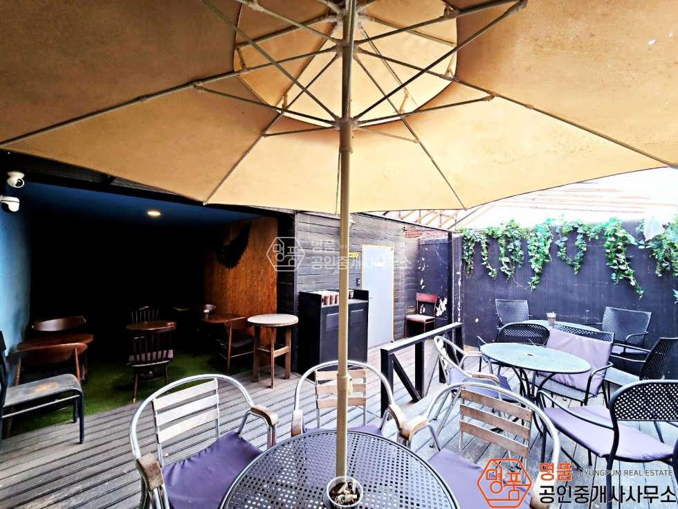 서울 강남구 신사동 20P 커피숍 I 압구정역세 I 1층노출최상 I 넓은테라스 I 권리협의 월세 매물번호 10618 사진 6