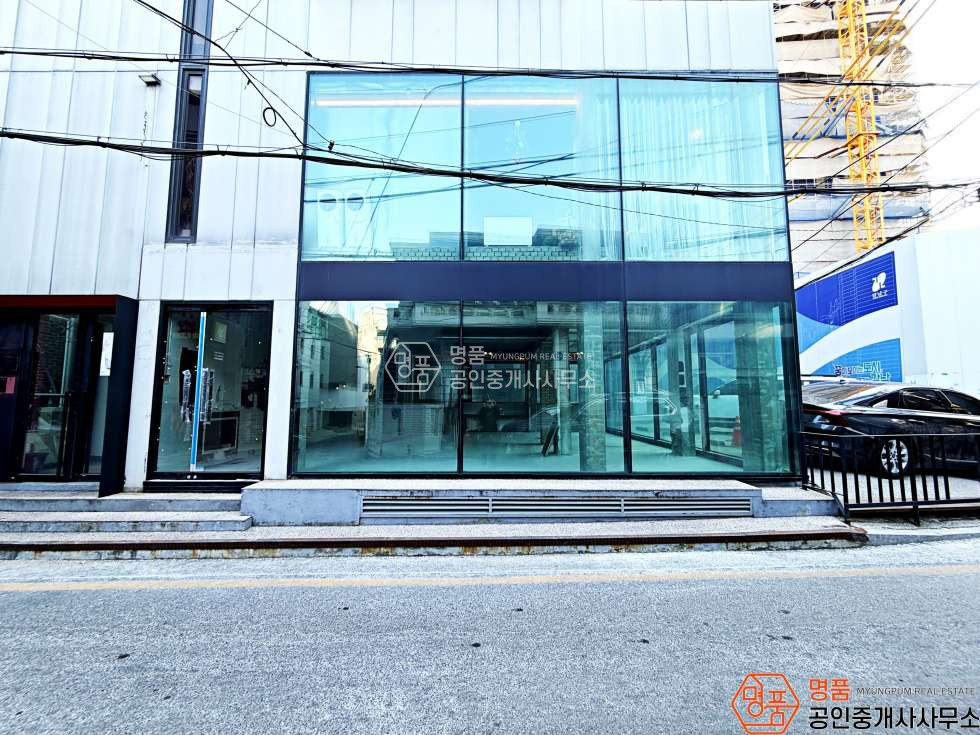 서울 강남구 신사동 22P 상가 I 을지병원사거리 I 가로수길 I 무권리 I 1층상가 월세 매물번호 10636 사진 1