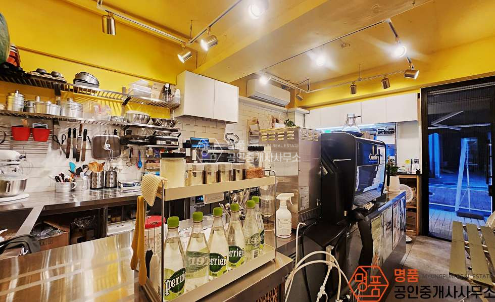 서울 강남구 논현동 10P 상가 l 논현역 l 영동시장인근 l 가성비상가 월세 매물번호 10091 사진 2