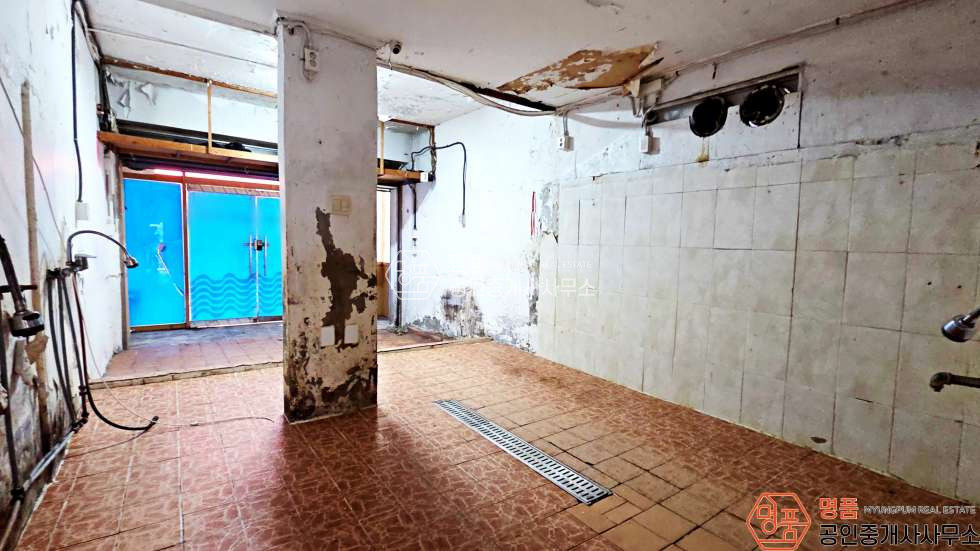 서울 강남구 논현동 9P 배달전문점 l 논현메인 l 영동시장 l 가성비 l 1층상가 월세 매물번호 10096 사진 2