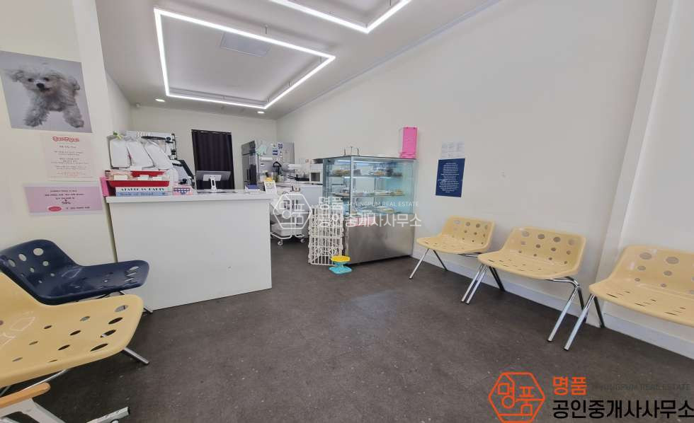 서울 강남구 논현동 10P 상가 l 논현역세 l 전면노출 l 1층상가 l 개인카페 월세 매물번호 10162 사진 5