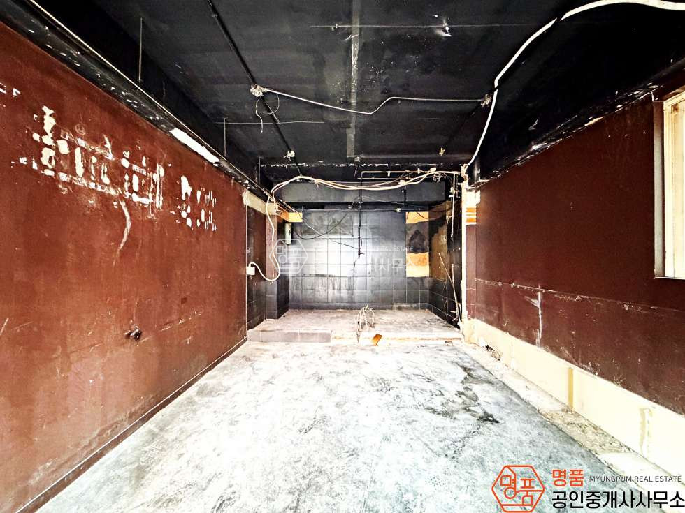 서울 강남구 논현동 8P 상가 I 논현역세 I 메인상권 I 무권리 I 1층상가 월세 매물번호 10164 사진 2