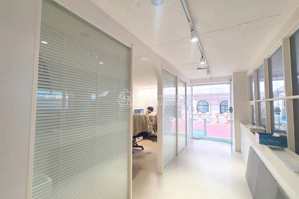서울 강남구 논현동 논현가구거리인근 I 노출최상 I 1층상가 I 타일가게등추천 월세 매물번호 10180 사진 4