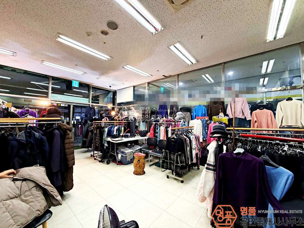 서울 강남구 논현동 1동 20P 다용도점포 I 논현초역세 I 노출최상1층 I 야장가능 I 권리협의 월세 매물번호 10211 사진 4