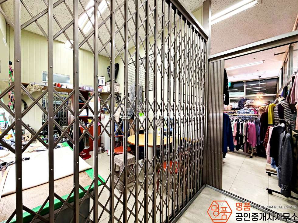 서울 강남구 논현동 1동 20P 다용도점포 I 논현초역세 I 노출최상1층 I 야장가능 I 권리협의 월세 매물번호 10211 사진 7