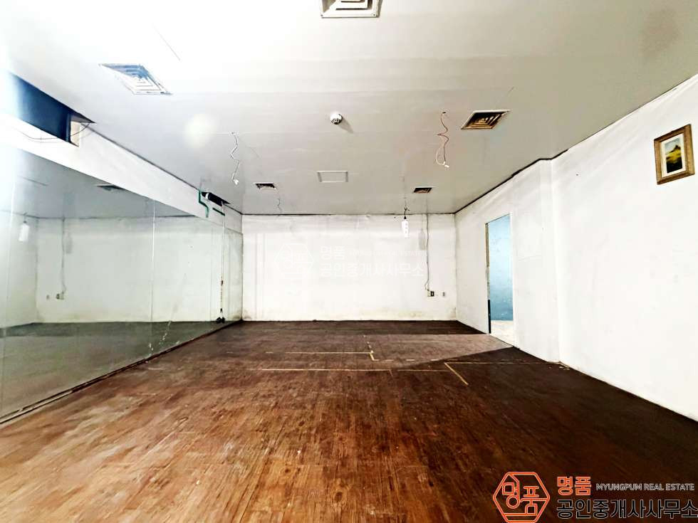 서울 강남구 논현동 20P 지하상가 I 신논현역세 I 무권리 I 가성비 월세 매물번호 10233 사진 1