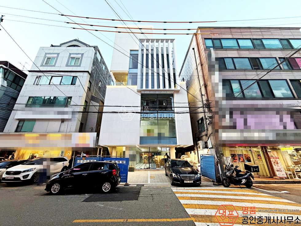 서울 강남구 논현동 31P 상가 I 신논현역세 I 신축첫입주 I 화이트톤 I 네모반듯 월세 매물번호 10302 사진 1