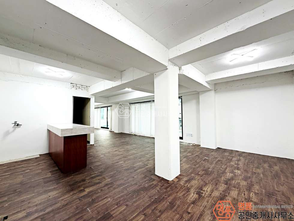 서울 강남구 논현동 25P 상가 I 논현초 I 테라스 I 엘베 有 I 무권리 월세 매물번호 10341 사진 8