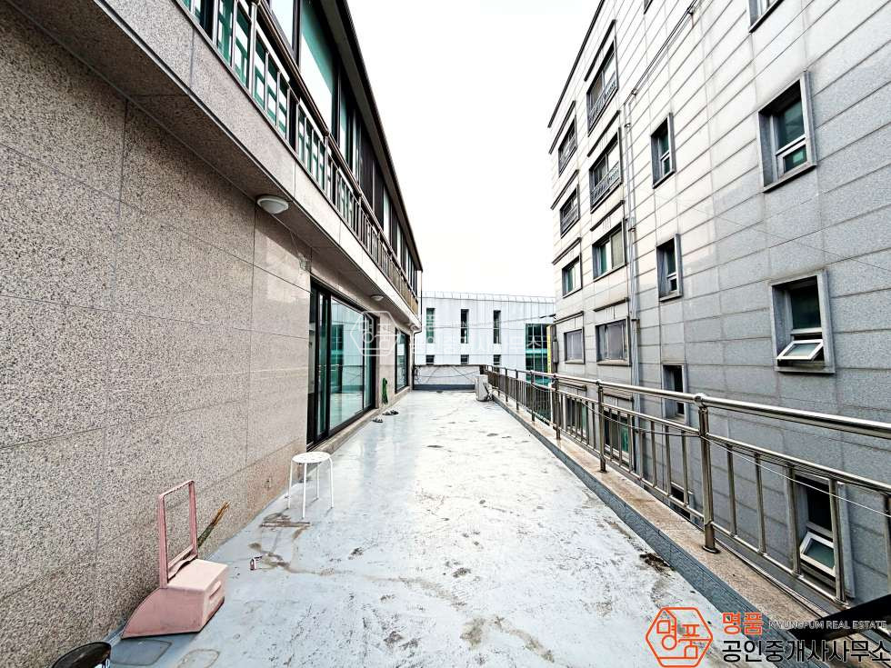 서울 강남구 논현동 25P 상가 I 논현초 I 테라스 I 엘베 有 I 무권리 월세 매물번호 10341 사진 10