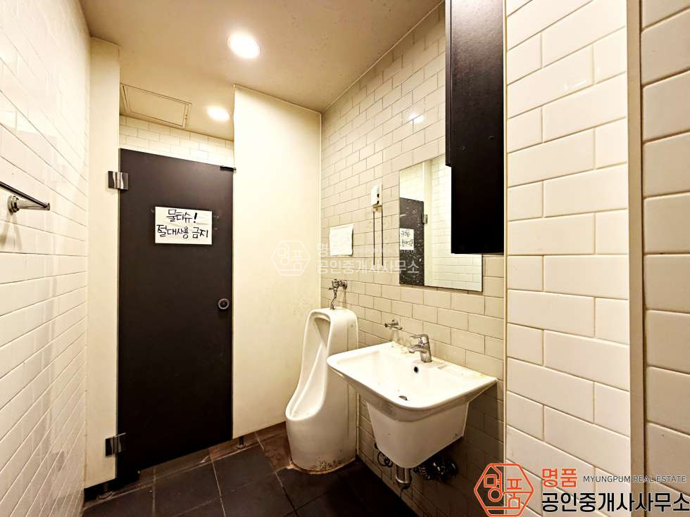 서울 강남구 역삼동 41P 지하상가 I 신논현역세 I 내부깔끔 I 단독출입구有 I 무권리 월세 매물번호 10383 사진 11