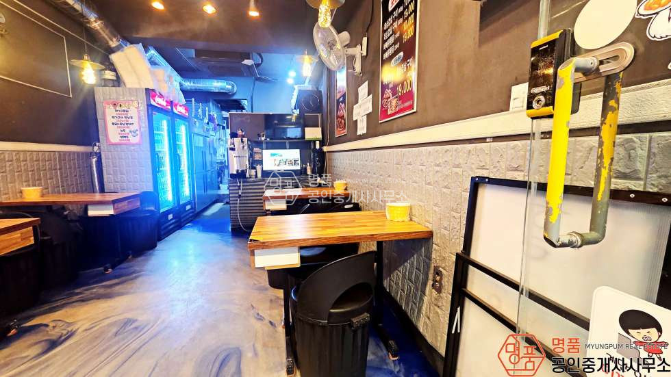 서울 강남구 논현동 9P 상가 I 논현초인근 I 노출최상 I 1층상가 월세 매물번호 10408 사진 4