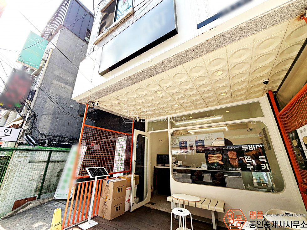 서울 강남구 논현동 사진 有 l 10P 상가 l 논현메인 l 1인카페 l 권리협의 월세 매물번호 10451 사진 4