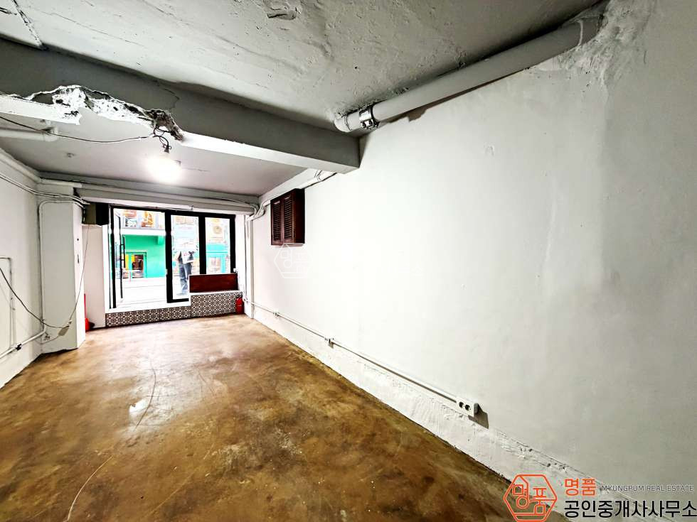 서울 강남구 신사동 사진有 I 소형상가 I 세로수길 I 가성비 I 1층상가 월세 매물번호 10613 사진 3