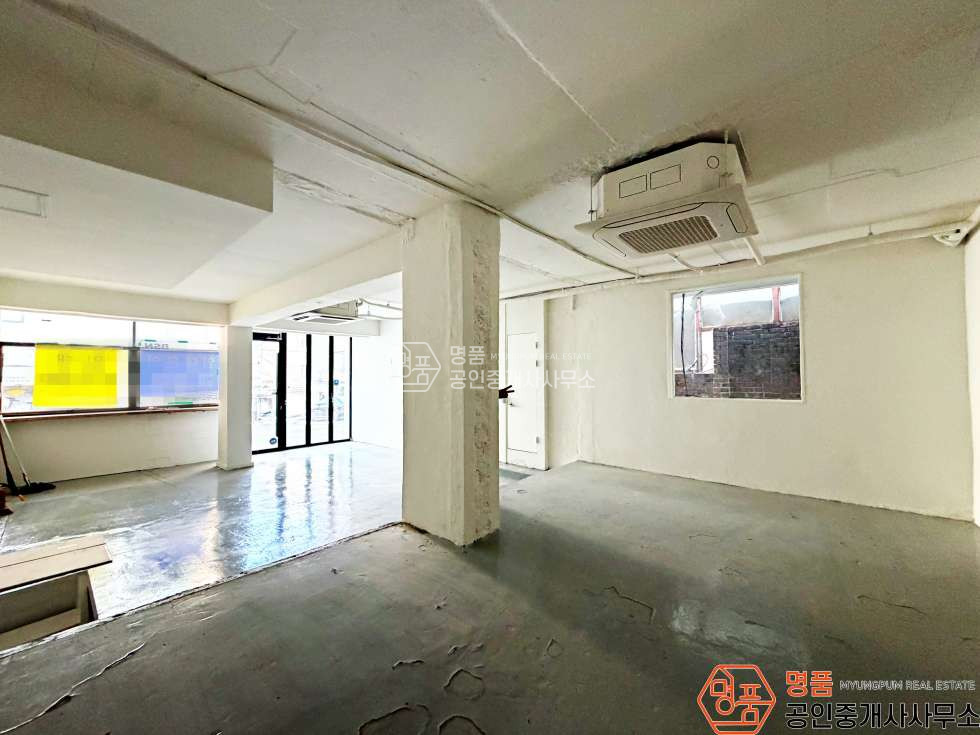 서울 강남구 신사동 23P 상가 I 가로수길인근 I 다용도점포 I 높은층고 I 연층임대 월세 매물번호 10657 사진 4