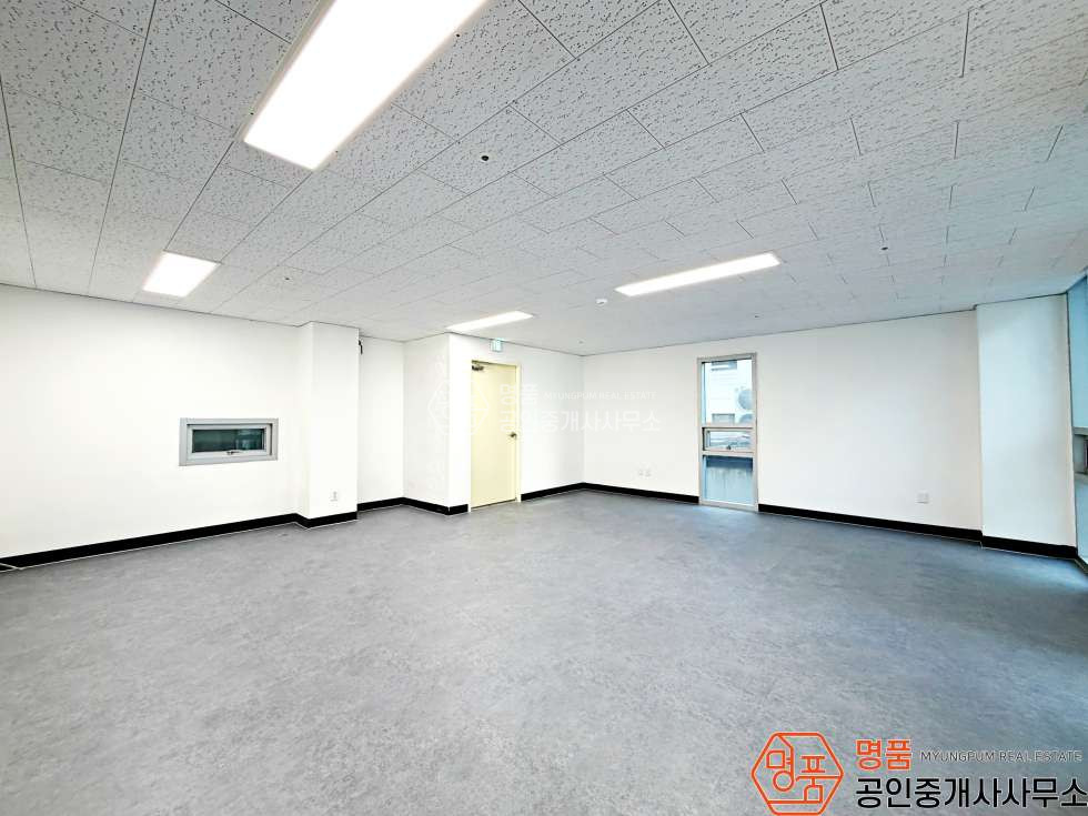 서울 서초구 서초동 71P 상가 l 강남역세 l 메인상권 l 무권리 l 대형평수 월세 매물번호 10688 사진 7
