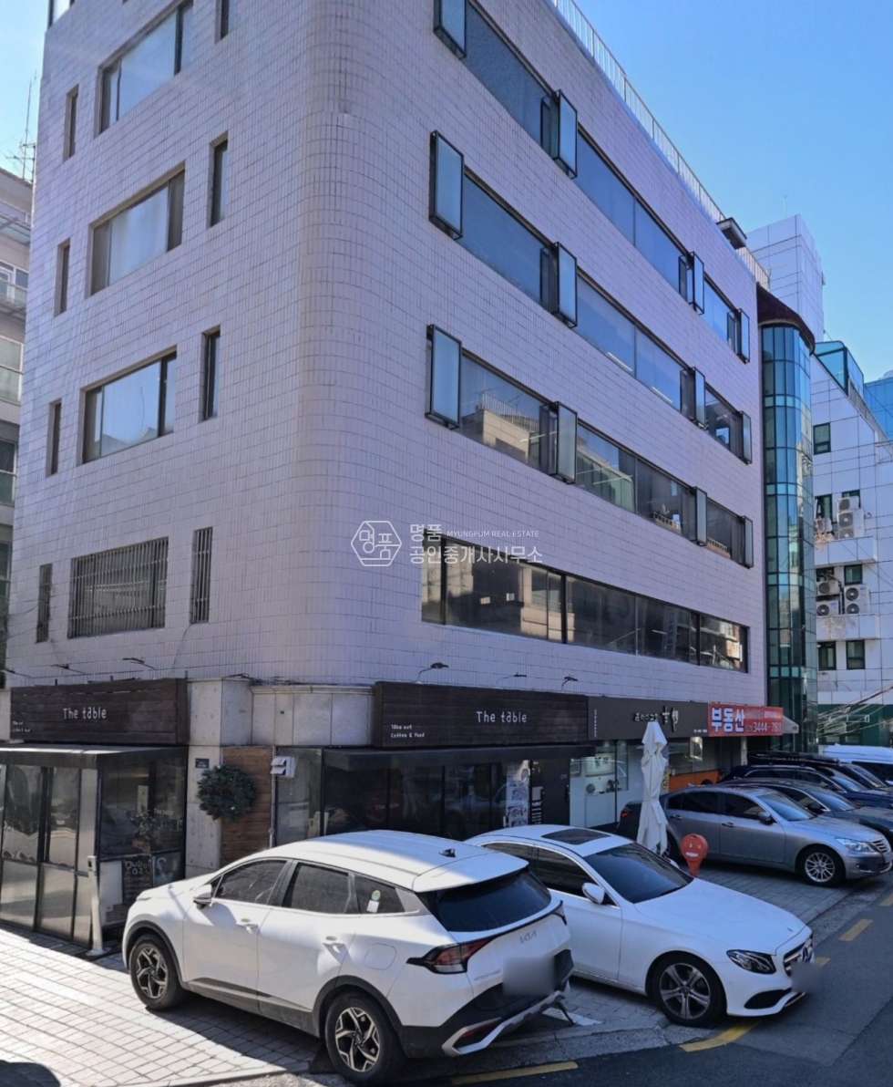 서울 강남구 논현동 13P 카페 I 논현역 도보 1분 I 이면도로 I 초역세권 월세 매물번호 10952 사진 6