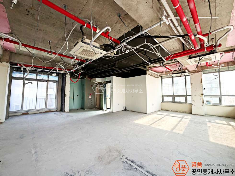 서울 강남구 신사동 에스타워(STOWER)동 28P 병의원 | 신사초역세 | 대로변 | 고층전망 | 메디컬타워 월세 매물번호 10048 사진 4