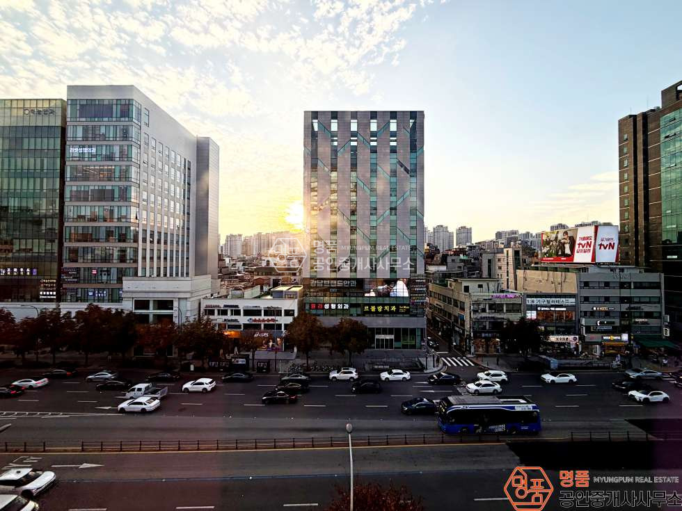 서울 강남구 논현동 주건축물제1동 90P 병의원 I 강남대로 I 대로변 I 높은층고 I 내외부깔끔 월세 매물번호 10030 사진 8