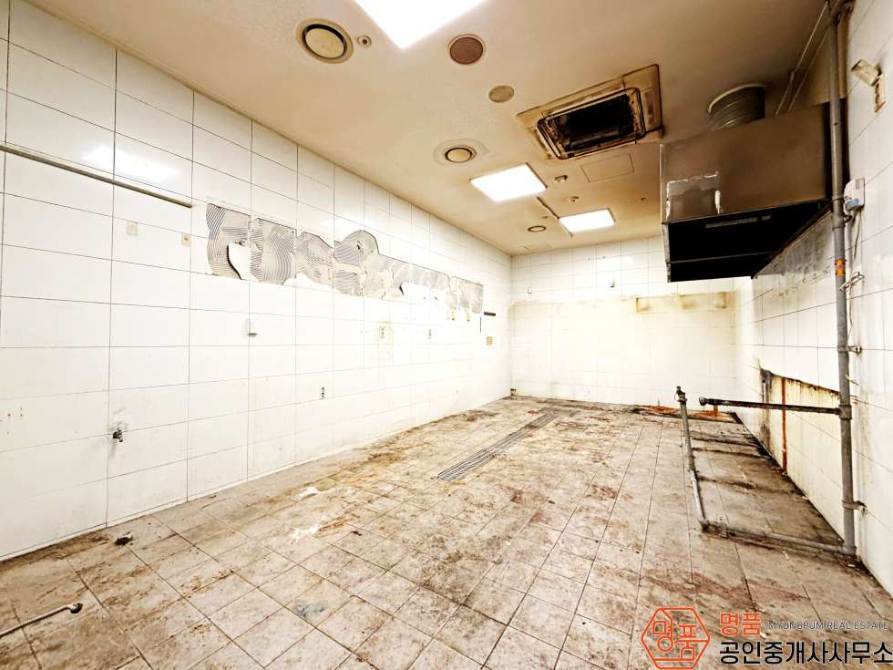 서울 강남구 논현동 120평 상가ㅣ대로변 사거리ㅣ초역세권ㅣ권리 협의 월세 매물번호 10055 사진 6