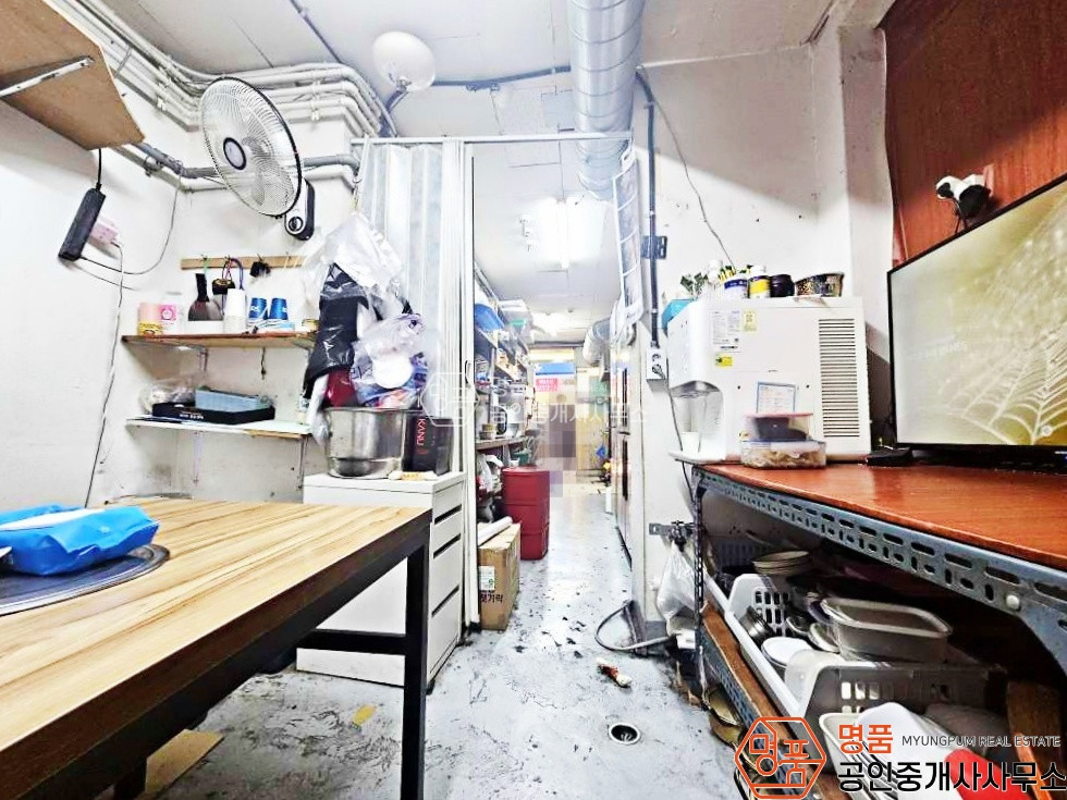 서울 강남구 논현동 소형상가 I 논현역 I 영동시장초입 I 다용도점포 월세 매물번호 10068 사진 3
