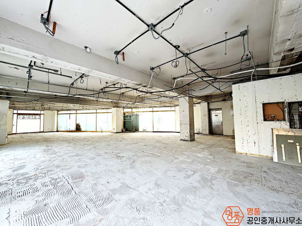 서울 서초구 잠원동 성락빌딩동 120P 병의원 l 신사역세 l 강남대로변 l 접근성최상 l 연층임대 월세 매물번호 10045 사진 4