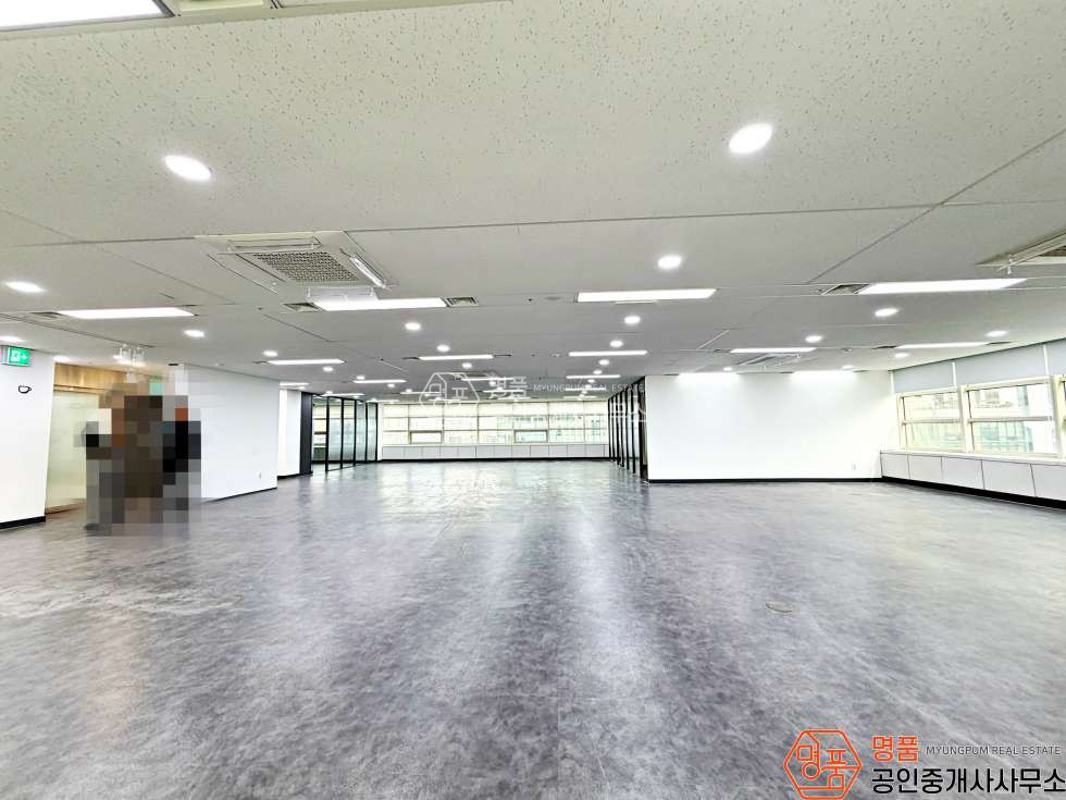 서울 서초구 서초동 96P 병의원 l 강남대로 l 대로변 l 강남초역세 l 접근성최상 월세 매물번호 10099 사진 4