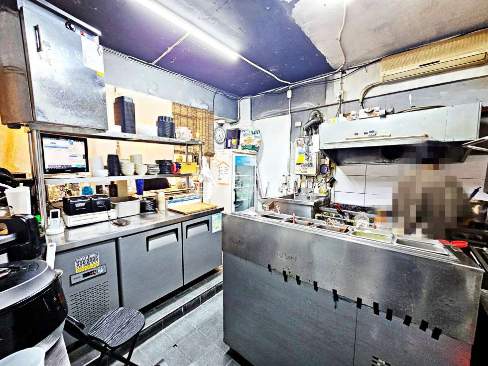 서울 강남구 논현동 사진有 I 14P 백반집I 논현초 인근 I 내부깔끔 I 1층 상가 월세 매물번호 10155 사진 4