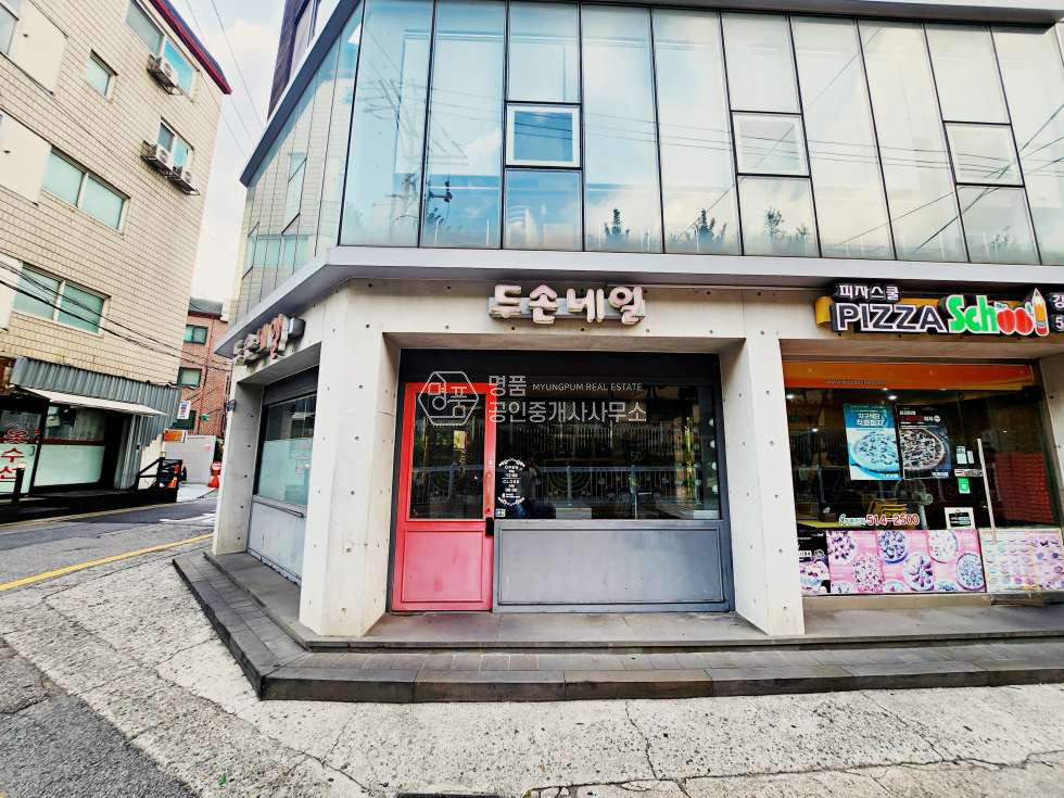 서울 강남구 논현동 주건축물제1동 12P 상가 l 논현동 1층 l 3면 코너 l 무권리 월세 매물번호 10158 사진 1
