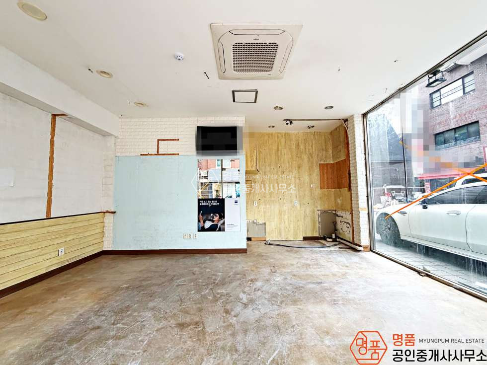 서울 강남구 논현동 10P 상가 I 논현역 I 1층 코너 I 노출효과최상 월세 매물번호 10172 사진 2