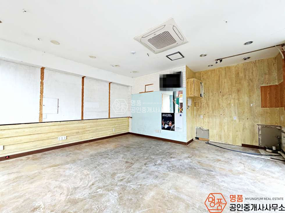 서울 강남구 논현동 10P 상가 I 논현역 I 1층 코너 I 노출효과최상 월세 매물번호 10172 사진 7