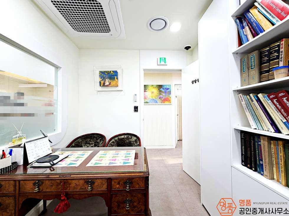 서울 서초구 반포동 34P 병의원 I 논현초역세 I 강남대로 I 대로변 I 주차편리 월세 매물번호 10036 사진 2