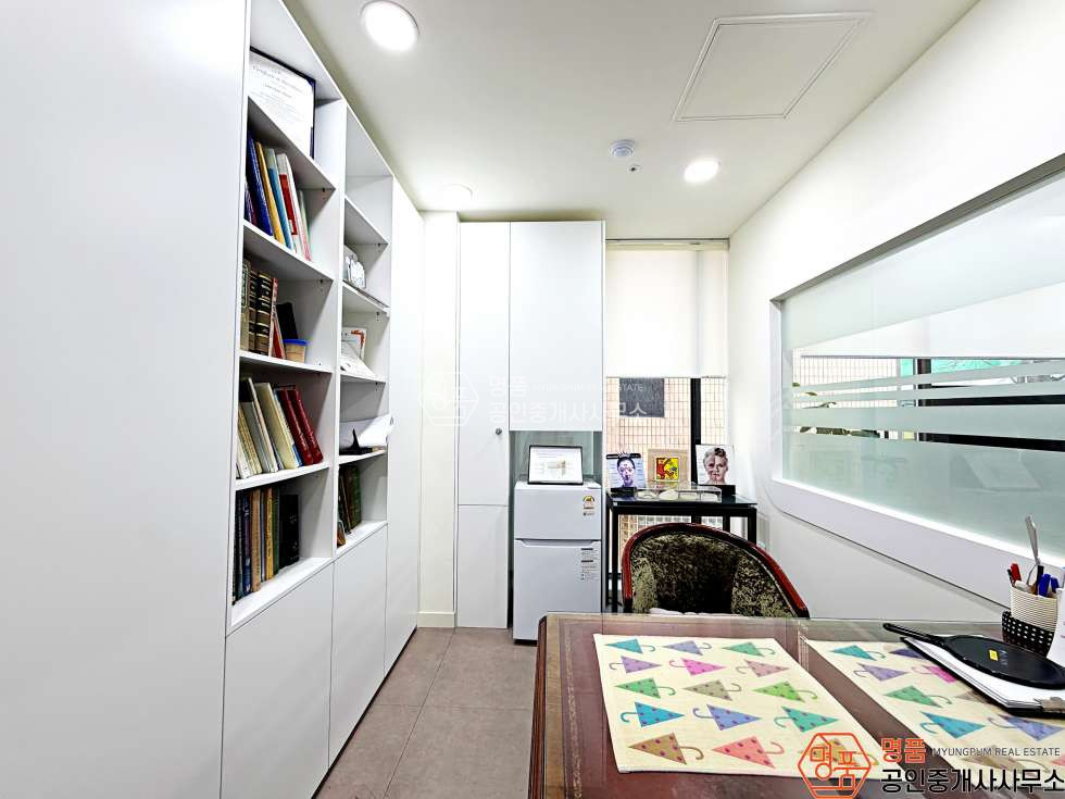 서울 서초구 반포동 34P 병의원 I 논현초역세 I 강남대로 I 대로변 I 주차편리 월세 매물번호 10036 사진 5