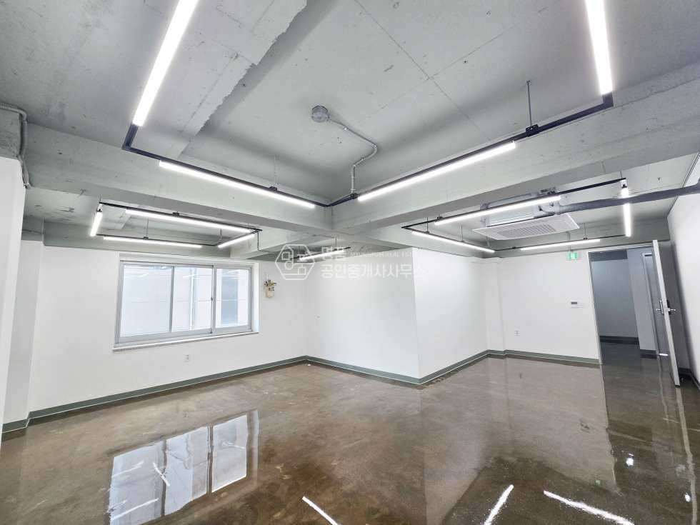 서울 강남구 논현동 논현역 4분이내 깔끔한 사무실 월세 매물번호 10359 사진 3
